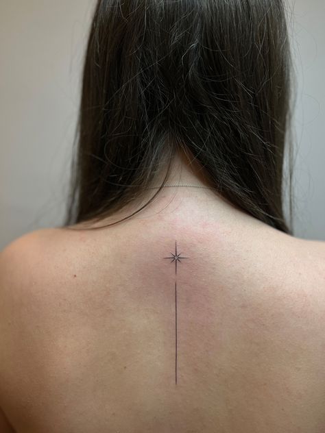 Star Spinal Tattoo, Sparkle Aesthetic Tattoo, Sparkle Tattoo Back, Sparkle Tattoo Chest, Sparkle Spine Tattoo, Lower Spine Tattoos For Women, Star Spine Tattoo, Star Back Tattoo, Tattoo Sparkle