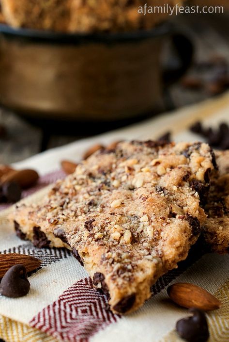 Almond Malted Brittle Bars - Seriously delicious and easy to make!  Almonds, malted milk powder, chocolate chips in crispy, crunchy cookie! Malted Milk Powder, Malted Milk, Crunchy Cookies, Family Feast, Meals In A Jar, Sweet Delights, Milk Powder, Powdered Milk, Cookie Monster