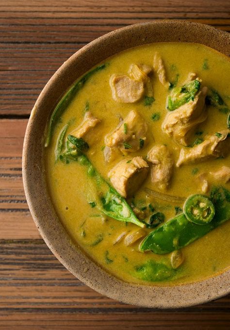 Thai green curry, made with chicken, pheasant or rabbit. Recipe from Hunter Angler Gardener Cook. Hank Shaw Recipes, Bird Recipes, Pheasant Recipes, Aloo Curry, Thai Curry Recipes, Green Curry Recipes, Recipe With Chicken, Thai Green Curry, Food Net