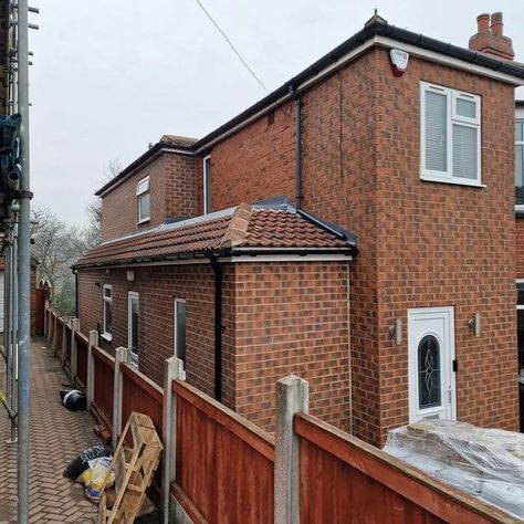 Narrow Side Extension Ideas, Narrow Side Extension, House Side Extension Ideas Semi Detached, Flat Roof Garage Conversion Ideas, Small Side Extension Semi Detached, Single Storey Side Extension Ideas, Utility Extension Ideas, Utility Room Extension Side Return, Cheap Extension Ideas