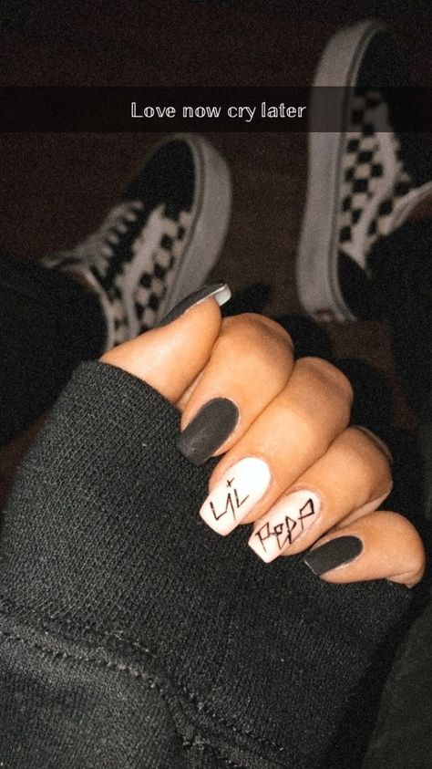 Lil Peep nails #nailart #nailideas Edgy Nails Grunge Coffin, Pink Grunge Nails, Lil Peep Nails Acrylic, Edgy Nails Grunge, Grunge Nail Designs, Lil Peep Nails, Jenny Core, Peep Nails, Tattoos Lyrics