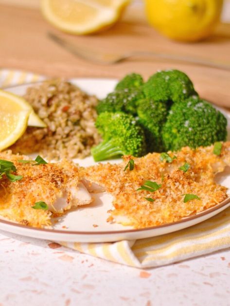 Parmesan Crusted Baked Walleye - Joy to the Food Panko Crusted Fish, Panko Recipes, Walleye Recipes, Crusted Fish, Grandbaby Cakes, Fish Recipes Healthy, Parmesan Crusted, Baked Brie, Fish Dishes