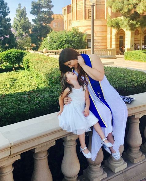 Mommy And Me Graduation Photo Shoot, Mommy Daughter Graduation Pictures, Nursing School Graduation Pictures With Family, Mom Daughter Graduation Pictures, Single Mom Graduation Pictures, Mom And Baby Graduation Pictures, College Graduation Pictures With Kids, Mom And Daughter Graduation Pictures, Mother Daughter Graduation Pictures