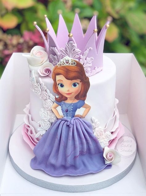 Princess Sofia Cake Design, Princess Cake Designs Birthday, Sofia Cake Design, Happy Birthday Princess Cake, Princess Sophia Cake, Sofia Birthday Cake, Sofia The First Birthday Cake, Princess Sofia Cake, Sophia Cake