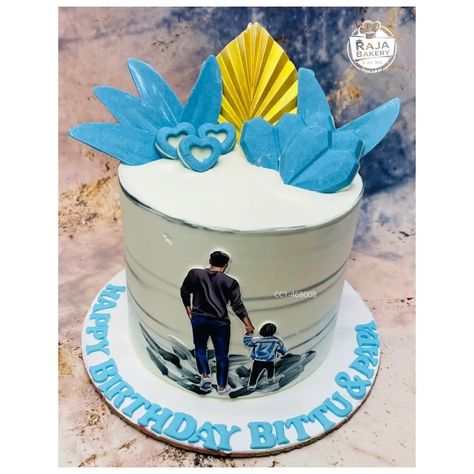 We love how the edible photo adds drama to this cake. Amazing work @_raja_bakery #fatherbdaycake #fathersbdaycake #fatherthemecake #fathernson #cake #cakes #personalizedcake #customcake #cakefordays #cakeoftheday #cakedecorator #cakedesigner #cakeboss #cakesofinstagram #cakestagram #instacake #photocake #cakedecorating #edibleimagecakes #edibleart #alledible #ediblephotos⁠ Father And Son Birthday Cake, Dad And Son, Cake Boss, Theme Cake, Cake Images, Edible Images, Photo Cake, Edible Art, Sons Birthday