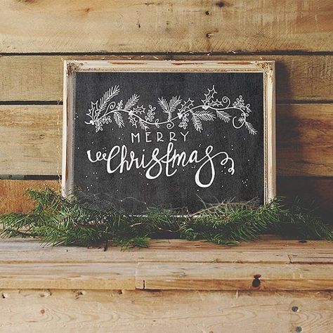 Christmas Chalkboard Ideas, Merry Christmas Chalkboard, Novogodišnja Dekoracija, Homely Decor, Christmas Chalkboard Art, Chalkboard Projects, Chalkboard Art Quotes, Chalkboard Wall Art, Chalkboard Doodles