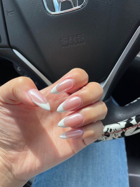 Hailey Bieber Nails Funny Bunny Pinterest nail inspo. Tiktok trend. French tip and glitter chrome powder Hailey Beiber French Tip, French Nails With Powder, White French Tip With Chrome Powder, Hailey Beiber Nails French Tip, White French Tip Nails Glazed, Hailey Beiber French Nails, White Chrome French Tip Nails Almond, Chrome Powder French Tip Nails, French Nails With Chrome Powder