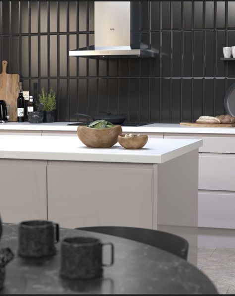 J Pull Kitchen, Cashmere Kitchen, Wren Kitchens, Wren Kitchen, Color Unit, Fitted Kitchen, Design Your Kitchen, Steps Design, Kitchen Splashback