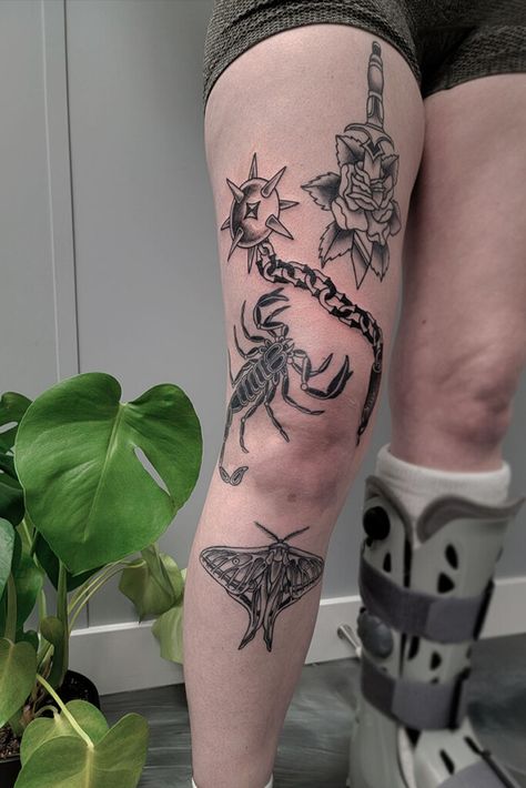 Tattoo in Blackwork with Chain and Ball Ball And Chain Tattoo, Small Black Tattoos, Latest Tattoo Design, Chain Tattoo, Flash Ideas, Traditional Style Tattoo, Ball And Chain, Scorpio Tattoo, Red Rose Tattoo