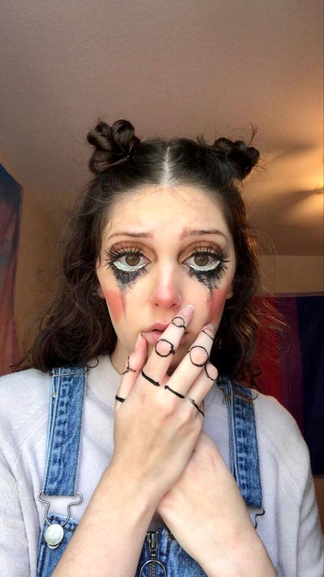 sad doll makeup Doll Scary Makeup, Ghost Doll Makeup, Marionette Doll Makeup Halloween, Creep Doll Makeup Halloween, Creepy Puppet Costume, Scary Doll Costume Diy, Halloween Doll Costume Creepy, Halloween Costumes Doll Scary, Halloween Costumes Creepy Doll