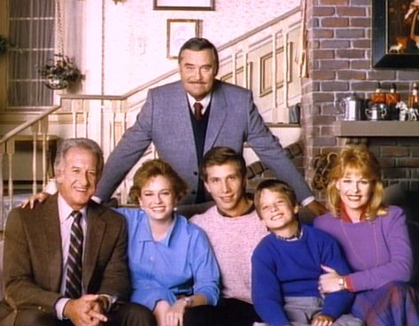 Mr Belvedere Tv Show, Mr Belvedere, Childhood Tv Shows, 80s Movies, Teenage Years, Tv Series, Movie Tv, Talk Show, Tv Shows