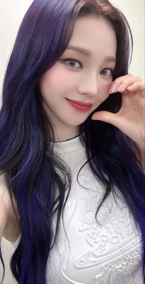 Karina Purple Hair, Karina Purple, You're So Pretty, Hair Icon, Beauty Pop, Aespa Karina, Karina Aespa, Korean Celebrities, Blackpink Fashion