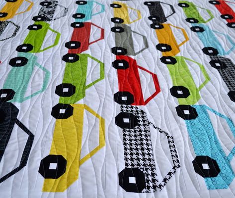 Sew Fresh Quilts: Bumper2Bumper - a car quilt Car Quilt Pattern Free, Race Car Quilt Pattern, Crib Quilt Pattern, Car Quilt, Old Fashioned Cars, Baby Boy Quilts, Is It Just Me, Boy Quilts, Patchwork Quilting