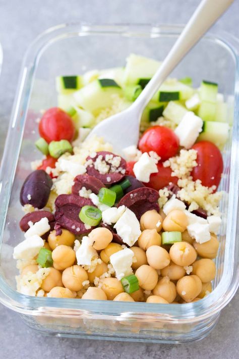 This Meal Prep Greek Couscous Salad is great for prepping ahead for lunch! Portion it out into individual lunch bowls, or serve it as a side dish. Make Ahead Lunch Bowls, Meal Prep Greek, Greek Couscous, Healthy Make Ahead Lunch, Greek Couscous Salad, Lunch Bowl Recipe, Make Ahead Lunch, Lunch Bowls, Couscous Salat