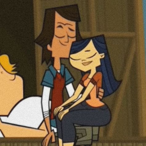 This is SO cute Emma X Noah Total Drama, Emma X Noah Total Drama Fanart, Tdi Characters Season 1, Emma And Noah Total Drama, Nemma Total Drama Fanart, Noah And Emma Total Drama, Nemma Total Drama, Noah X Emma, Alright Campers