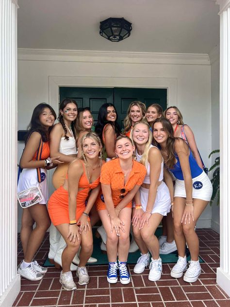 Uf Sorority, Uf Gameday Outfit, Uf Outfits, Kappa Delta Sorority, Cute Date Outfits, Delta Sorority, College Games, College Game Days, Hair Drawing