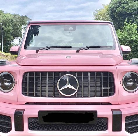 Pink Luxury Aesthetic, Pink Mercedes, Pink Cars, Pink Luxury, Girly Car, Car Goals, Malibu Barbie, Pink Car, Classy Cars