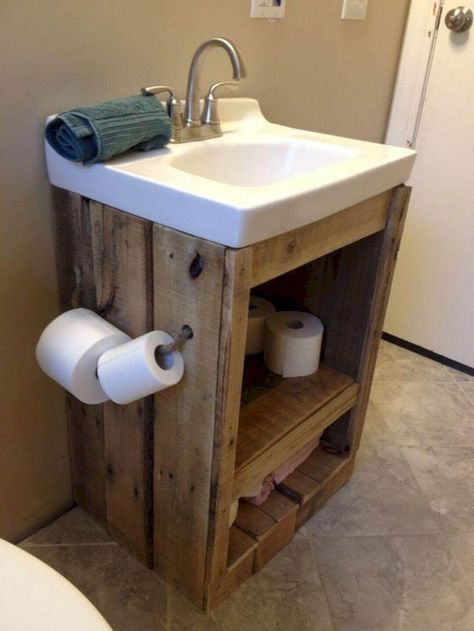 Pallet Bathroom, Diy Rustic Home, Diy Bathroom Vanity, Farmhouse Bathroom Vanity, Rustic Bathroom Vanities, Wood Bathroom Vanity, Rustic Bathroom Decor, Rustic Bathrooms, Wood Bathroom