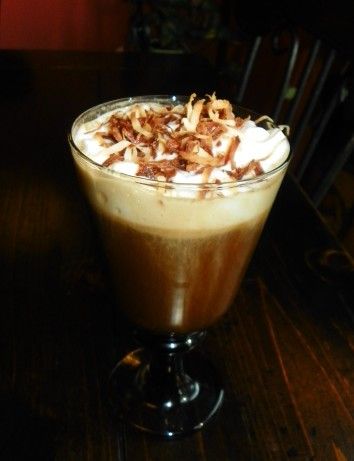 Hawaiian Coffee Hawaiian Coffee, Coffee Around The World, Designated Driver, Refreshing Beverages, Coffee With Alcohol, Coffee Party, Coconut Coffee, Hawaiian Food, Coffee Drink Recipes