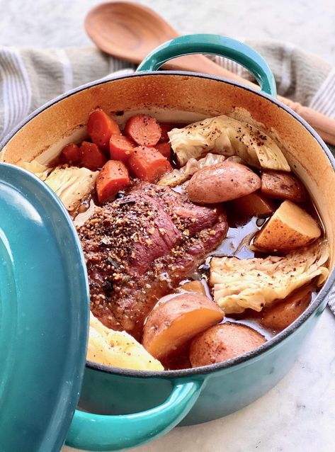 When was the last time you made a really good slab of Dutch Oven Corned Beef? Try this amazing recipe which creates tender corned beef and cabbage that melts in your mouth! It's perfect on St. Patrick's Day, or any day in between. #cornedbeefandcabbage #stpatricksday #shamrock #fourleafclover #cornedbeef Brisket In Dutch Oven, Beef In Dutch Oven, Oven Corned Beef, Dutch Oven Corned Beef, Beef Braised, Baked Corned Beef, Cooking Corned Beef, Beef Cabbage, Corn Beef