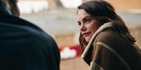 Screen Rant presents an exclusive clip from True Things, a new film that sees Ruth Wilson and Tom Burke embark on a potentially dangerous romance. Ruth Wilson His Dark Materials, Tom Weston Jones, Dangerous Romance, Ruth Wilson, Tom Burke, Tv Series To Watch, Series Characters, Series To Watch, His Dark Materials