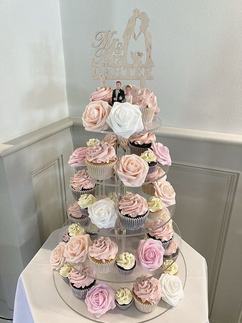 Hen Party Cakes, Cake Decorating Party, White Cupcakes, Cupcake Tower, Elegant Wedding Cakes, Love Cake, Bespoke Wedding, Party Cake, Chocolate Brownies