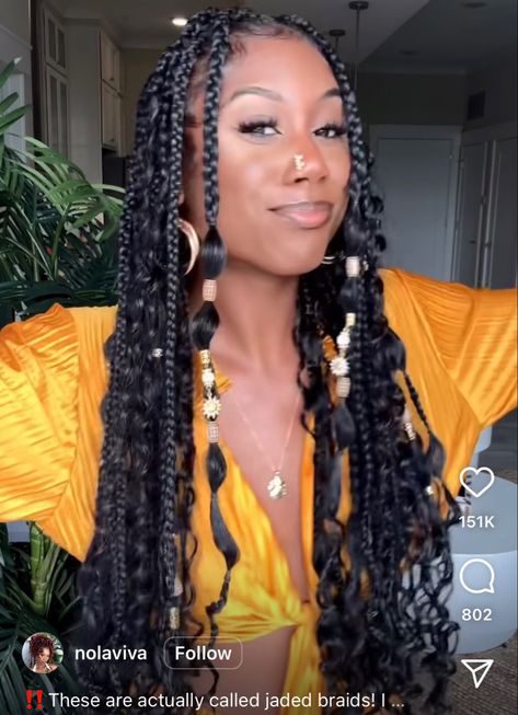 Messy Braids Black Women, Jaded Braids Black, Bohemian Braids With Beads, Mini Boho Braids On Natural Hair, Boho Box Braids Short, How To Add Boho Curls To Braids, Claw Clip Hairstyles Boho Braids, Boho Braids With Beads, Jaded Braids