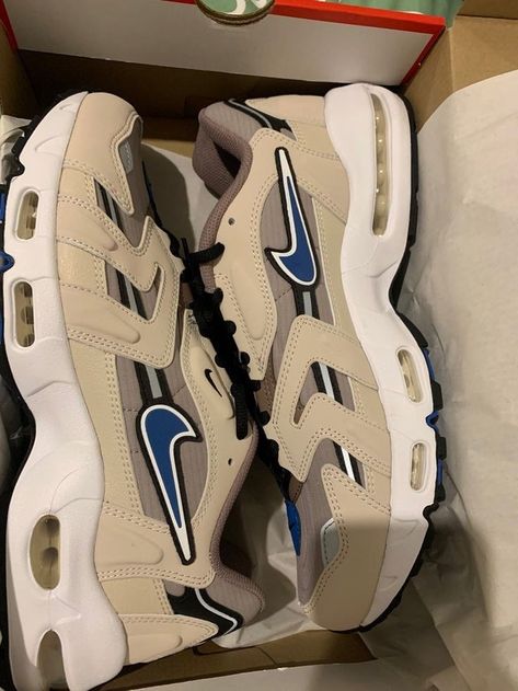 Airmax 96, Nike Air Max 96, Air Max 96, Pretty Shoes Sneakers, All Nike Shoes, Air Jordan Retro, Hype Shoes, Mens Fashion Casual Outfits, Aesthetic Shoes