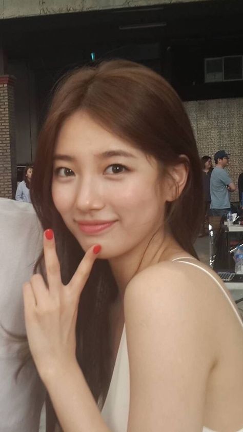 Parisian Hair, Girl Haircuts, Bae Suzy, Hair Stylist Life, Korean Actresses, 가을 패션, I Love Girls, Korean Actress, Aesthetic Hair