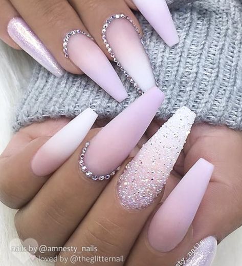 Ombre Nail Design, Matte White Nails, Pink And White Nails, Nail Diamond, Ombre Acrylic, Unghie Sfumate, Coffin Nails Matte, Light Pink Nails, Pink Ombre Nails