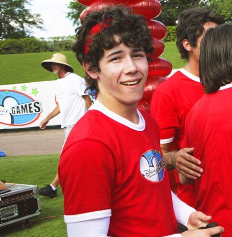 Nick at the Disney Channel Games forever ago. I miss these days Jonas Brothers Camp Rock, Jonas Brothers Disney, Jonas Brothers Baseball Jersey, Nick Jonas And Delta Goodrem, Jonas Brothers Disney Channel Games, Jonas Brothers Childhood, Disney Channel Games, Nick Jonas, Jonas Brothers