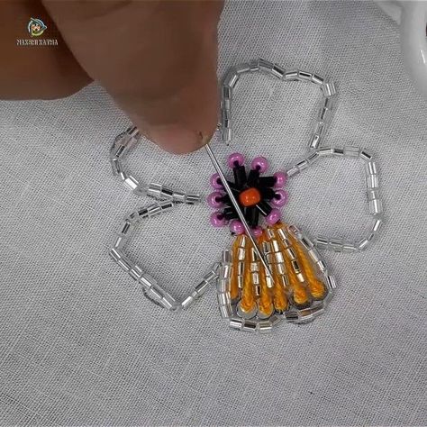 Pin on para mi Simple Hand Embroidery Patterns, Hand Beaded Embroidery, Diy Bead Embroidery, Diy Embroidery Designs, Bead Embroidery Tutorial, Hand Embroidery Videos, Diy Embroidery Patterns, Basic Embroidery Stitches, Hand Embroidery Tutorial