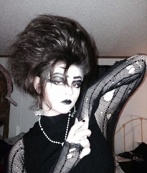 Big hair don’t care💁🏼‍♀️… Goth 80s, Trad Goth Makeup, Traditional Goth, 80s Goth, Trad Goth, Goth Subculture, Teased Hair, Goth Hair, Goth Look