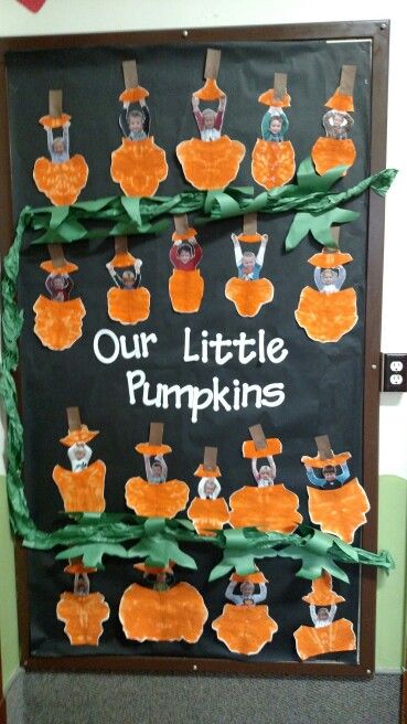 Pumpkin Boards Bulletin, Fall Bulletin Boards For Toddlers, Fall Door Preschool, Fall Decorations Classroom Preschool, Harvest Bulletin Board Ideas Preschool, Fall Bulletin Board First Grade, Harvest Bulletin Board Ideas, Pumpkin Patch Bulletin Board Preschool, October Bulletin Board Ideas Preschool