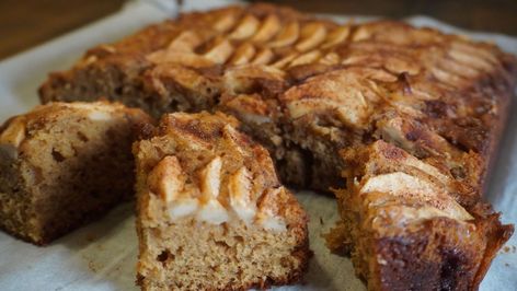 Spelt Flour Cake Vegan, Spelt Flour Cake, Kamut Recipes, Spelt Flour Recipes, Cinnamon Apple Cake, Cinnamon Cake Recipes, Apple Loaf, Spelt Recipes, Slovenian Food