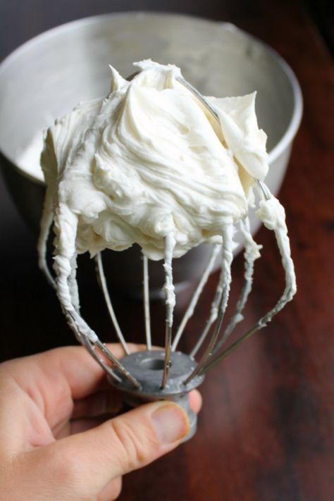 Ermine or Boiled-Milk Frosting 2 Boiled Milk Frosting, Boiled Icing Recipe, Whipped Icing Recipes, Frosting Desserts, Milk Frosting, Cooked Frosting, Ermine Frosting, Frosting Recipes Easy, Recipes With Whipping Cream