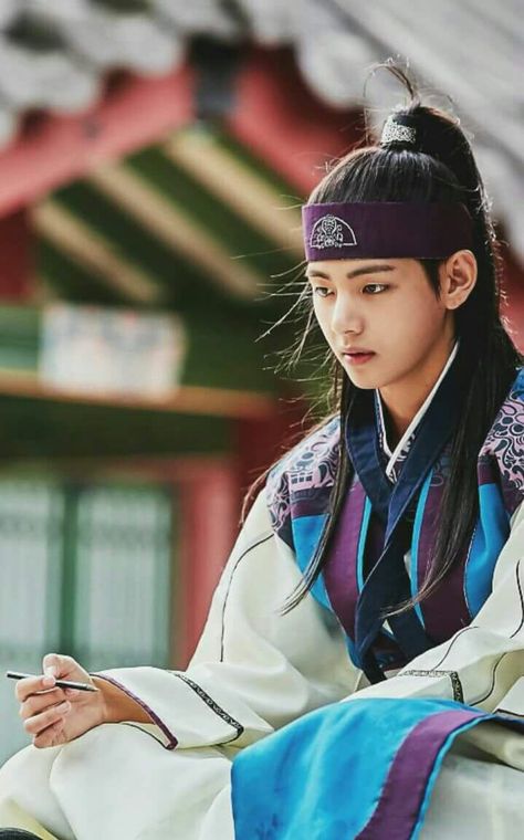 V Hwarang, Hwarang Taehyung, V Bts Wallpaper, Taehyung Photoshoot, Photoshoot Bts, Taehyung Funny, K Drama, Kim Taehyung Funny, Bts Korea