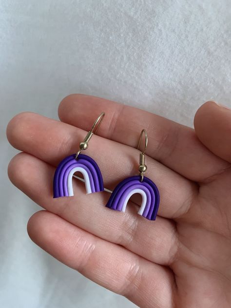 Mouldit Clay Art Earrings, Purple Clay Earrings, Polymer Clay Beads Diy, Boho Crafts Diy, Clay Keychain, Polymer Clay Flower Jewelry, Diy Earrings Polymer Clay, Art Jewelry Design, Handmade Clay Jewelry