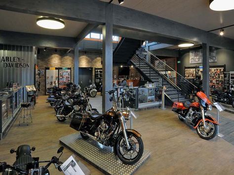 Motorcycle Showroom Interior, Motorcycle Showroom Design, Heavy Motorcycle, Car Warehouse, Dirt Bike Room, Bike Showroom, Showroom Ideas, Garage Design Interior, Motorcycle Store