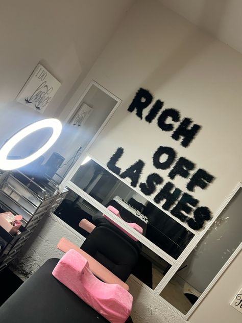 Lash Tech Black Aesthetic, Rich Of Lashes, Pink Lash Room Aesthetic, Doing Lashes Aesthetic, Lash Business Vision Board, Lash Artist Vision Board, Vision Board Lashes, Lash Tech Pfp, Lash Tech Vision Board Ideas