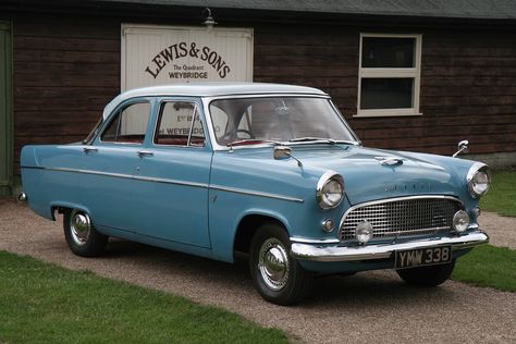 1961 Ford Consul 375 deluxe | davocano | Flickr 1960 Cars, Ford Consul, Vintage Guitar Amps, British Car, Guitar Amps, Future Cars, Vintage Guitar, Year 2000, British Cars