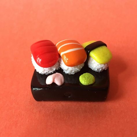 Clay Sushi Plate, Air Dry Clay Sushi, Polymer Clay Sushi, Sushi Ceramic, Clay Sushi, Clay Objects, Polymer Clay Magnet, Selling Ideas, Foam Clay