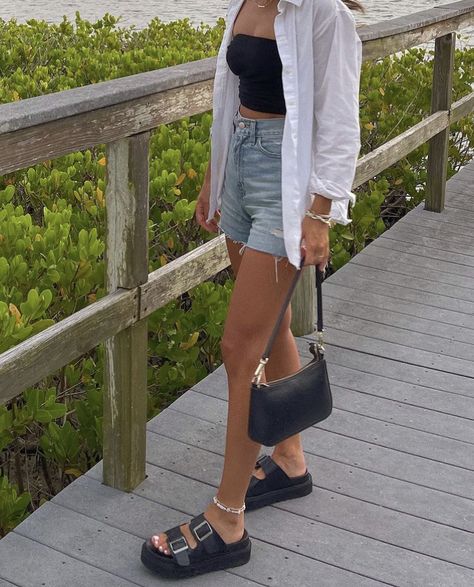 Chunky Sandals Outfit, Viviane Audi, Platform Sandals Outfit, Florida Outfits, 2024 Outfits, Shotting Photo, Wardrobe Update, Looks Street Style, Summer Fits