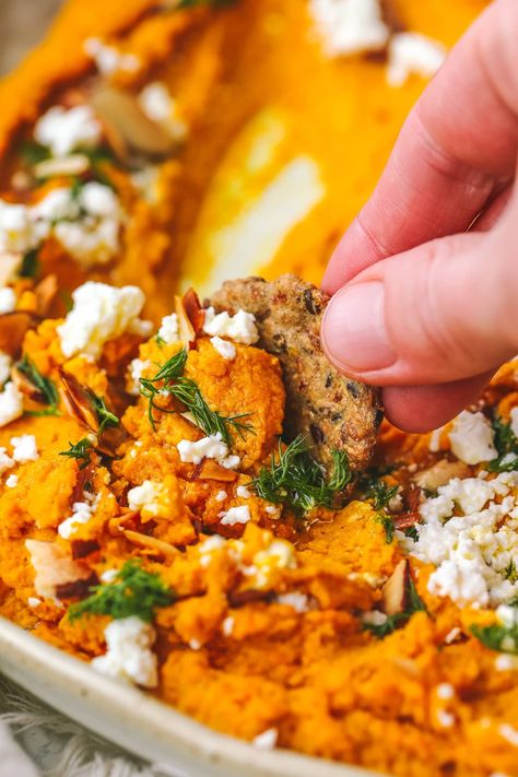 Roasted Carrot Hummus, Carrot Hummus, Classic Hummus, Carrot Dip, Hummus Ingredients, Hummus Recipe Homemade, Delicious Dips Recipes, Roasted Carrot, Hummus Dip