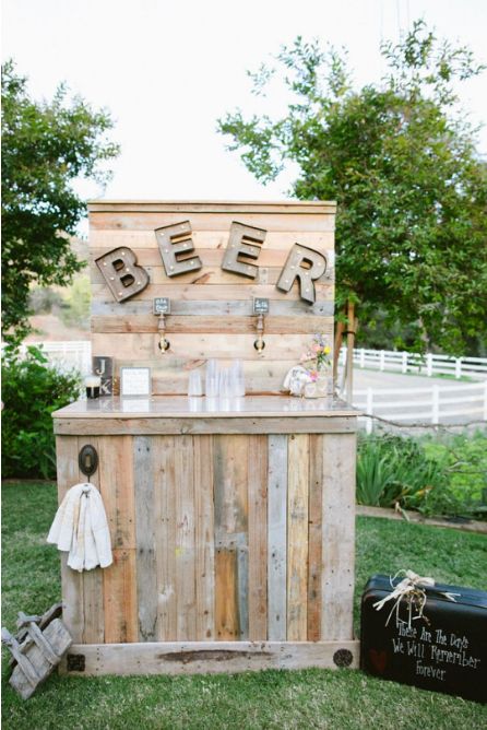 This beer station is perfect for a rustic outdoor wedding! Wedding Beer Station, Backyard Wedding Food, Beer Station, Ideas For Backyard, Wedding San Diego, Beer Wedding, Wedding Reception Ideas, Beer Bar, Wedding Bar