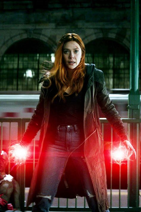 Avengers Black Widow, Elizabeth Olsen Scarlet Witch, Scarlet Witch Marvel, Marvel Photo, Marvel Images, Scarlett Witch, Marvel Girls, Wanda Maximoff, Marvel Women