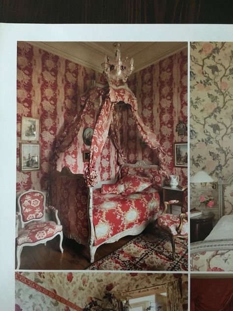 Love Fabric Covered Walls, Bed Crown, French Country Bedrooms, Red Rooms, Country Bedroom, Traditional Bedroom, French Chateau, French Interior, Canopy Bed