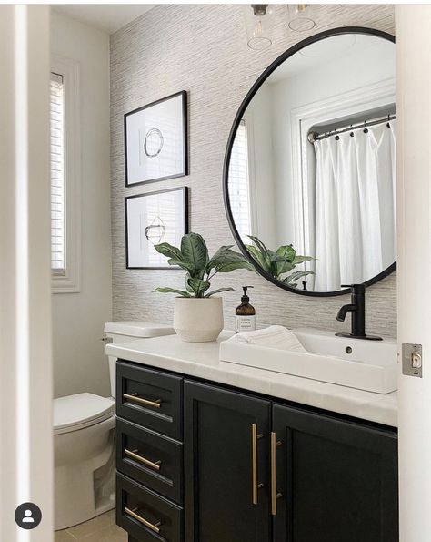 Unique Half Bathroom, Black Cabinet Powder Room, Modern Half Bathroom Design, Black And White Powder Bathroom, Chic Half Bathroom, 1/2 Bath Ideas, Simple Powder Room Ideas, Black And White Half Bathroom, Half Bath Remodel Ideas