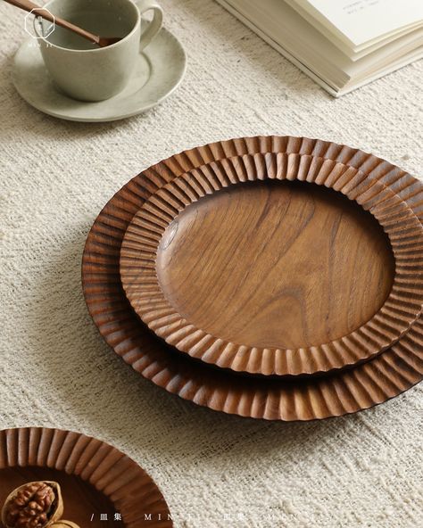 WIN YOUR Tableware Enjoy your dinning experience to the fullest this summer days with Team Wood tableware. Hand crafted from teak wood, it is built to enjoy for many, many meals to come. The winner can choose two available tablewares. To be in with a chance to win: 1) follow @zhuomu_collection , and 2) sign up for the competition by subscribing via the link in bio Feel free to tag a friend to give them a chance to win as well. The lucky winner will be drawn at random and contacted via email o... Wood Plates Table Setting, Plates Table Setting, Wood Plates, Appetizer Plate, Tableware Design, Vintage Tableware, Appetizer Plates, Handmade Lace, Chair Decorations