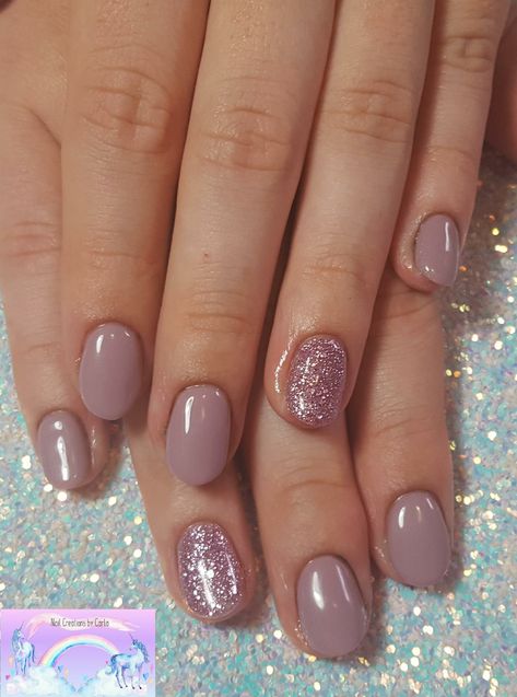 Trendy Shellac Nails, Mauve Gel Nails Ideas, Mauve Nails With Accent, Rounded Acrylic Nails, Shellac Nail Designs, Sns Nails Colors, Mauve Nails, Gel Overlay, Fall Gel Nails